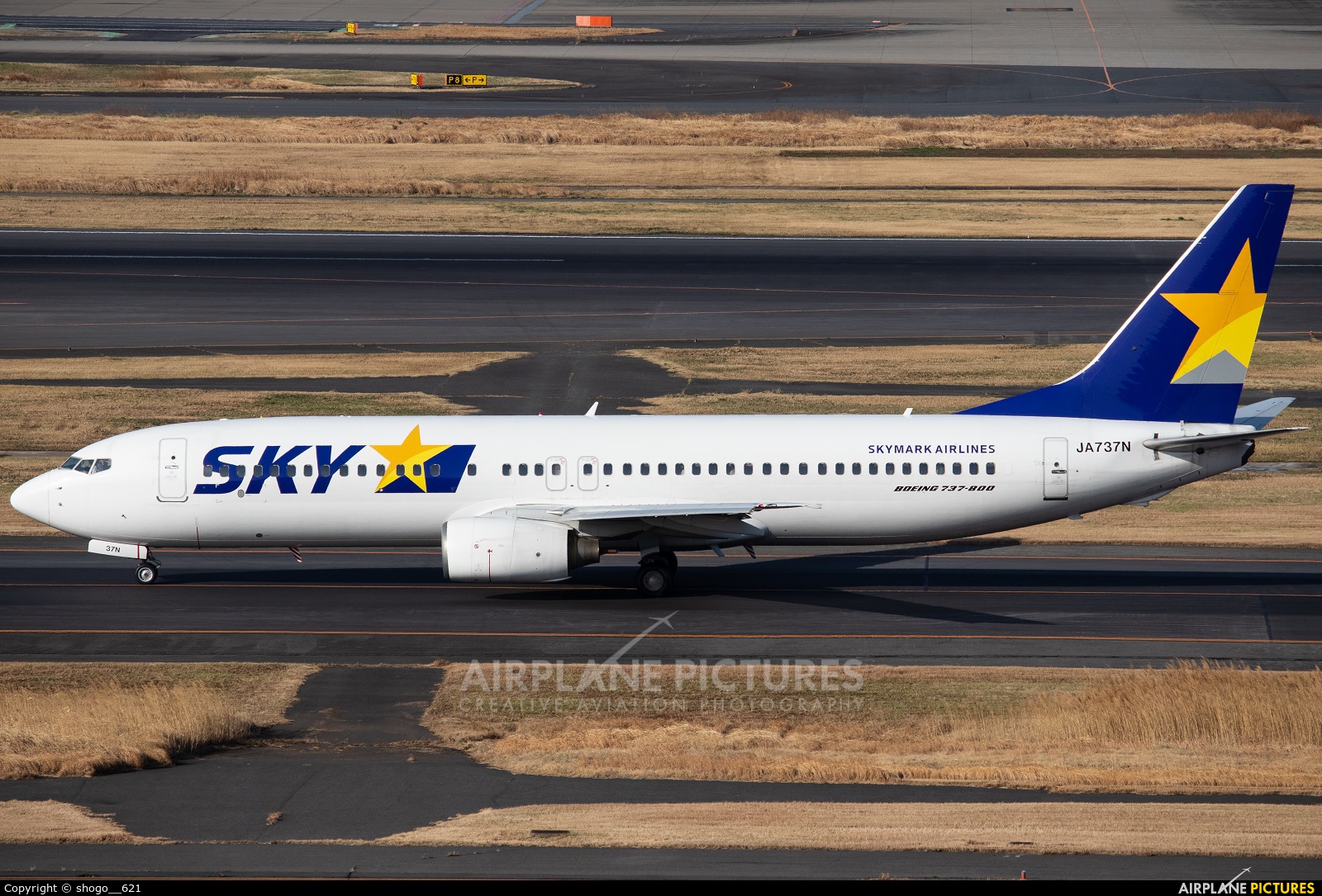 Skymark Airlines JA737N aircraft at Tokyo - Haneda Intl