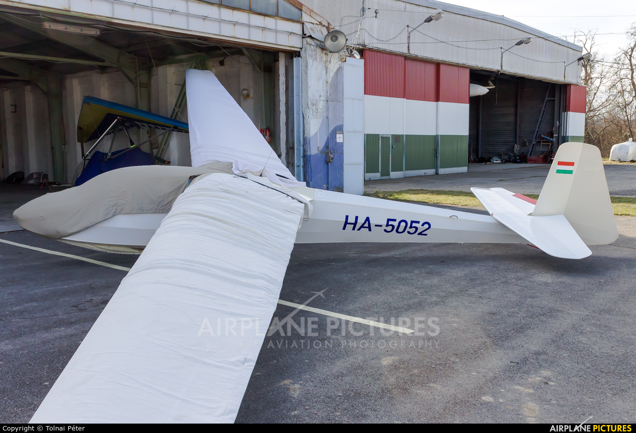 Private HA-5052 aircraft at Farkashegy