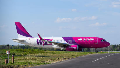 HA-LYN - Wizz Air Airbus A320