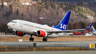 LN-TUL - SAS - Scandinavian Airlines Boeing 737-700