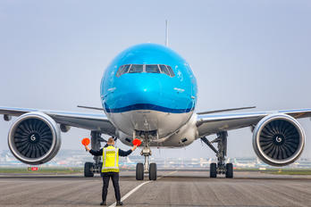 PH-BVV - KLM Boeing 777-300ER