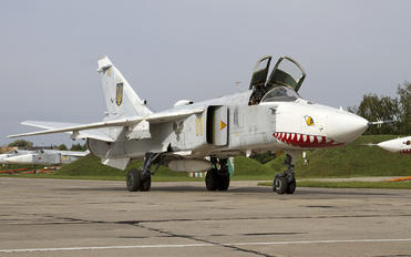 11 YELLOW - Ukraine - Air Force Sukhoi Su-24MR