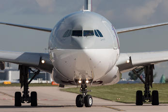 A7-AEG - Qatar Airways Airbus A330-300