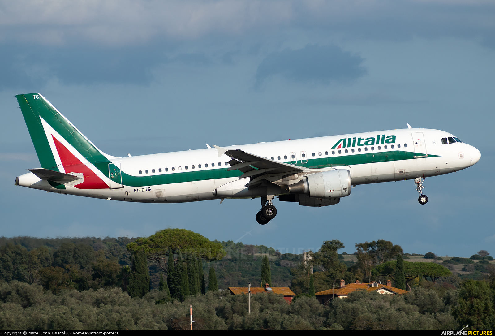 Alitalia EI-DTG aircraft at Rome - Fiumicino