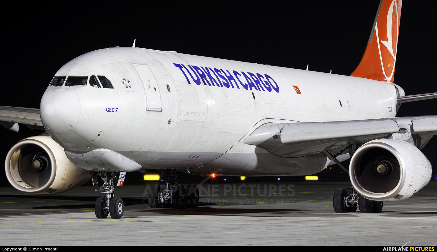 Turkish Cargo TC-JDR aircraft at Linz