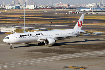 JA741J - JAL - Japan Airlines Boeing 777-300ER