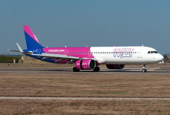 HA-LVK - Wizz Air Airbus A321 NEO
