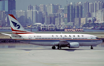 B-2519 - China Southwest Airlines Boeing 737-300