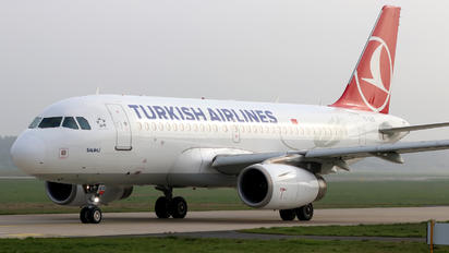 TC-JLS - Turkish Airlines Airbus A319