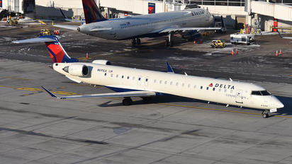 N691CA - Delta Connection - Express Jet Airlines Bombardier CRJ 900ER