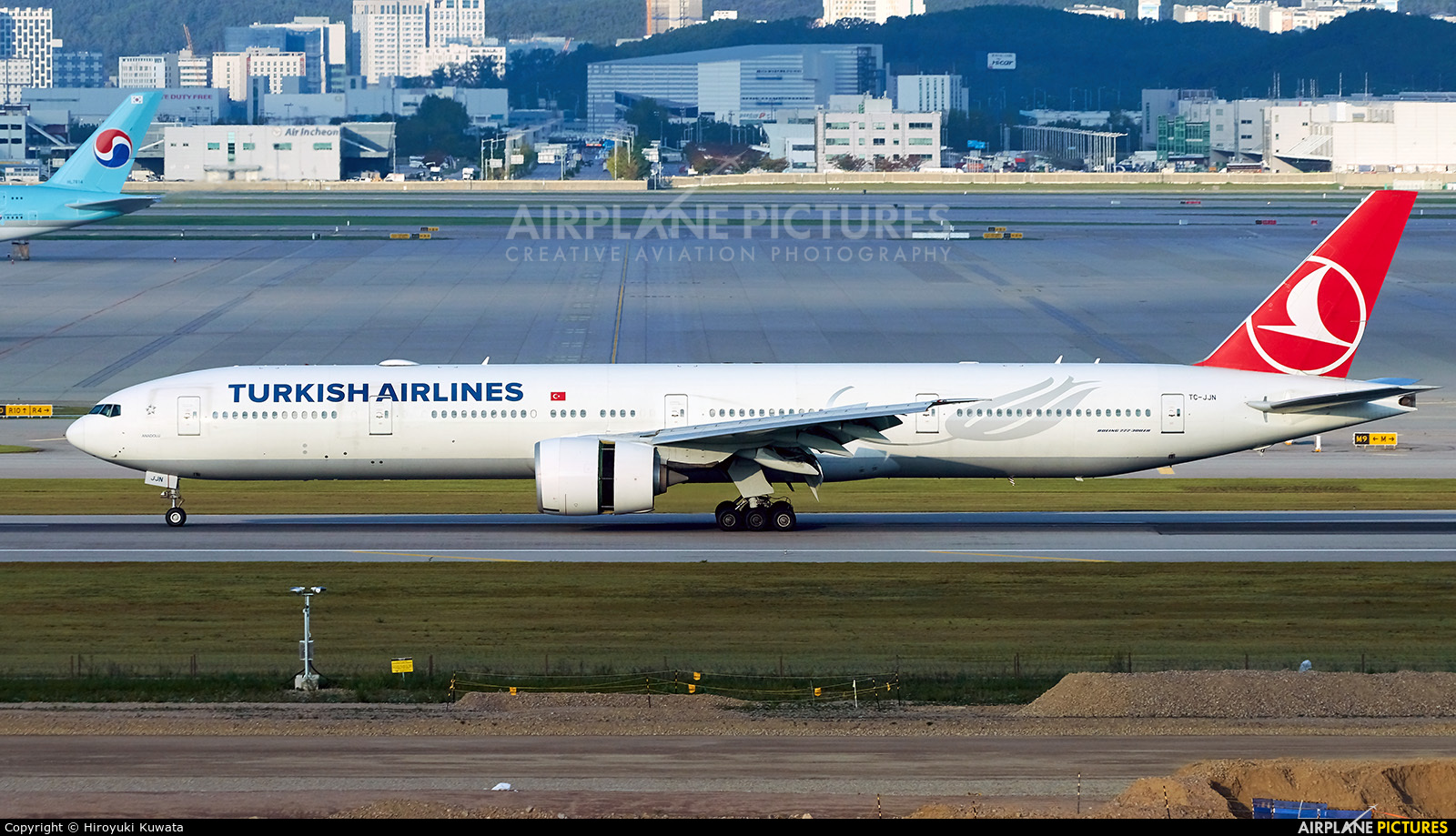Turkish Airlines TC-JJN aircraft at Seoul - Incheon
