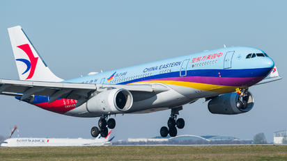 B-5943 - China Eastern Airlines Airbus A330-200