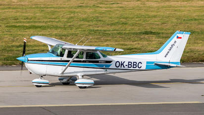 OK-BBC - Let's Fly Cessna 172 Skyhawk (all models except RG)