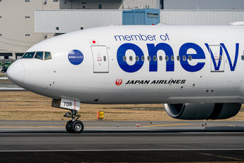 JA708J - JAL - Japan Airlines Boeing 767-200ER