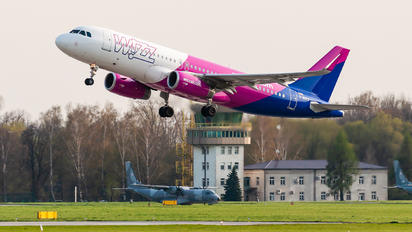 G-WUKD - Wizz Air UK Airbus A320
