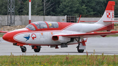3H-2006 - Poland - Air Force: White & Red Iskras PZL TS-11 Iskra