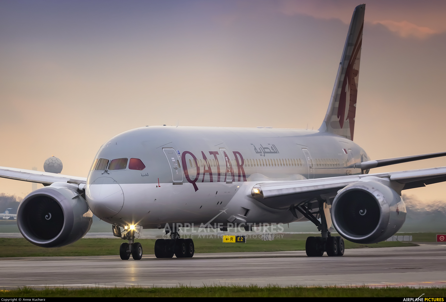 Qatar Airways A7-BCQ aircraft at Warsaw - Frederic Chopin