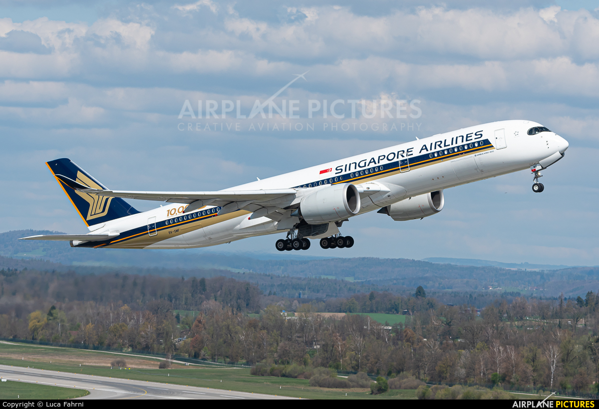 Singapore Airlines 9V-SMF aircraft at Zurich