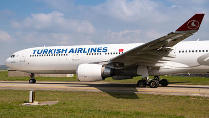 TC-JOB - Turkish Airlines Airbus A330-300