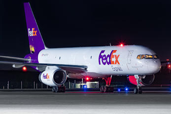 N972FD - FedEx Federal Express Boeing 757-200F