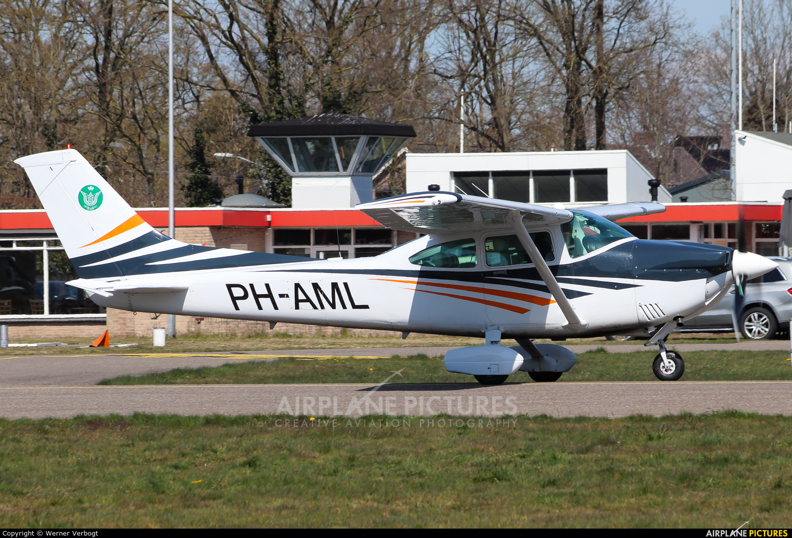 Private PH-AML aircraft at Hoeven - Seppe