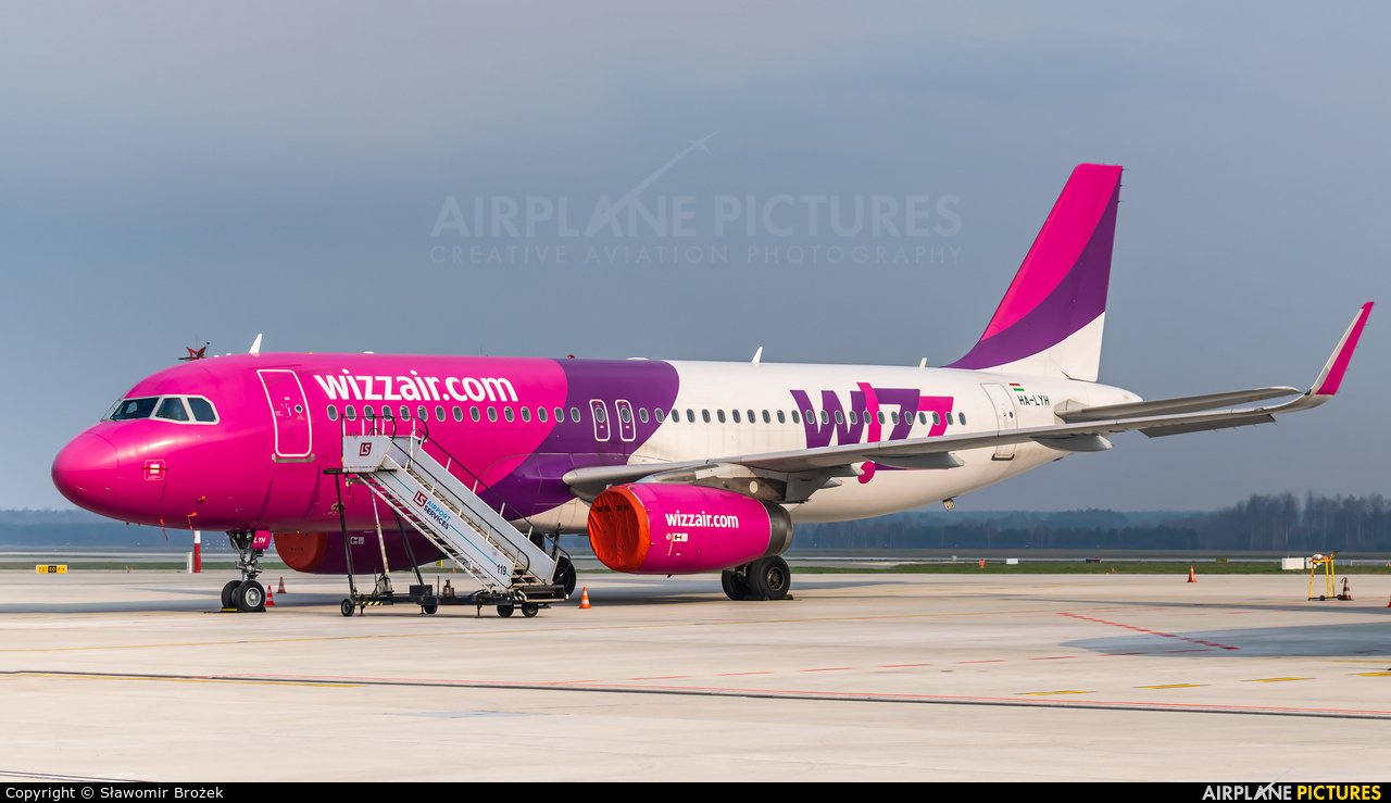 Wizz Air HA-LYH aircraft at Katowice - Pyrzowice