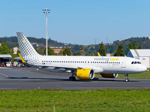 EC-NCT - Vueling Airlines Airbus A320 NEO