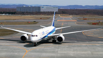 JA810A - ANA - All Nippon Airways Boeing 787-8 Dreamliner