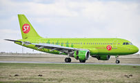 VP-BHP - S7 Airlines Airbus A319 aircraft