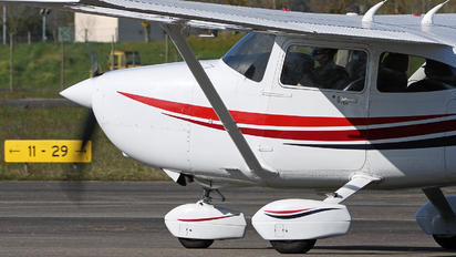 G-THRE - Private Cessna 182 Skylane (all models except RG)