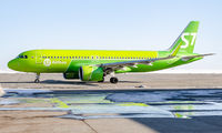 S7 Airlines VQ-BCR image