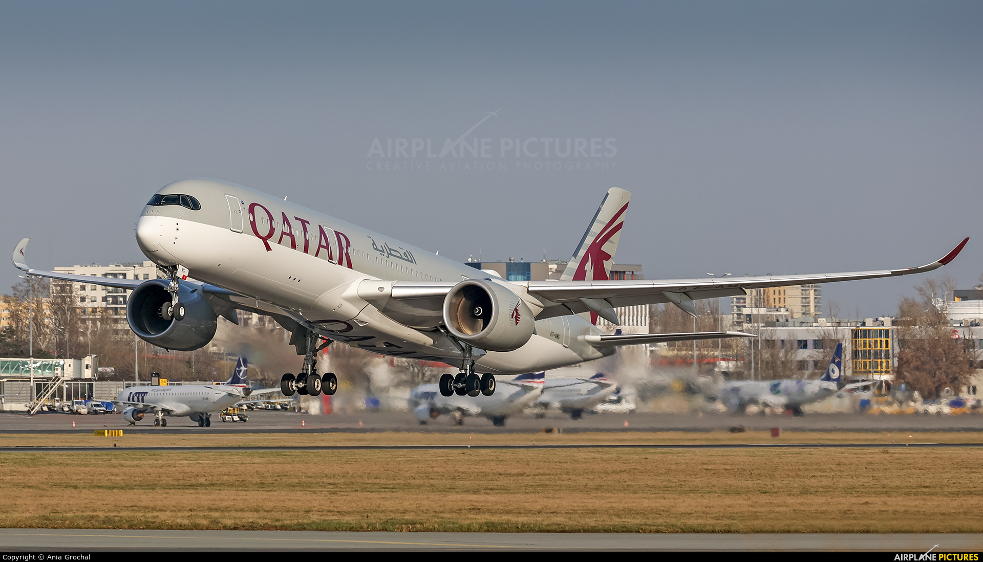 Qatar Airways A7-AMG aircraft at Warsaw - Frederic Chopin