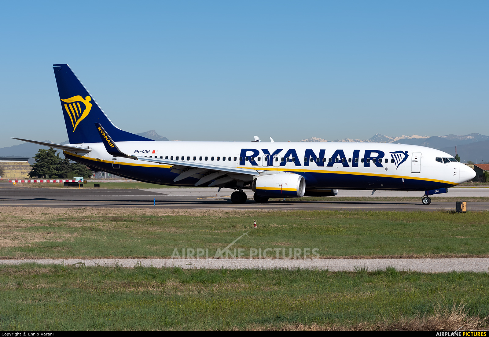 Ryanair (Malta Air) 9H-QDH aircraft at Verona - Villafranca