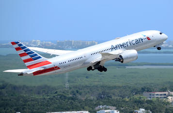 N816AA - American Airlines Boeing 787-8 Dreamliner