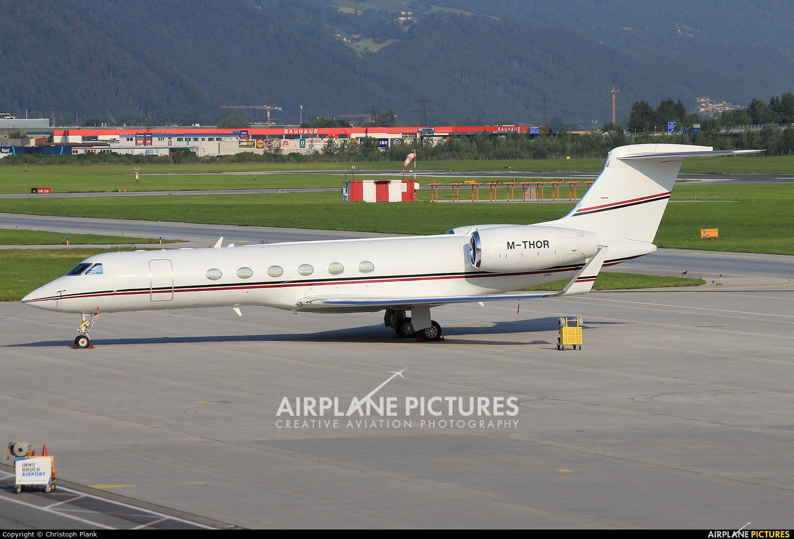 Private M-THOR aircraft at Innsbruck