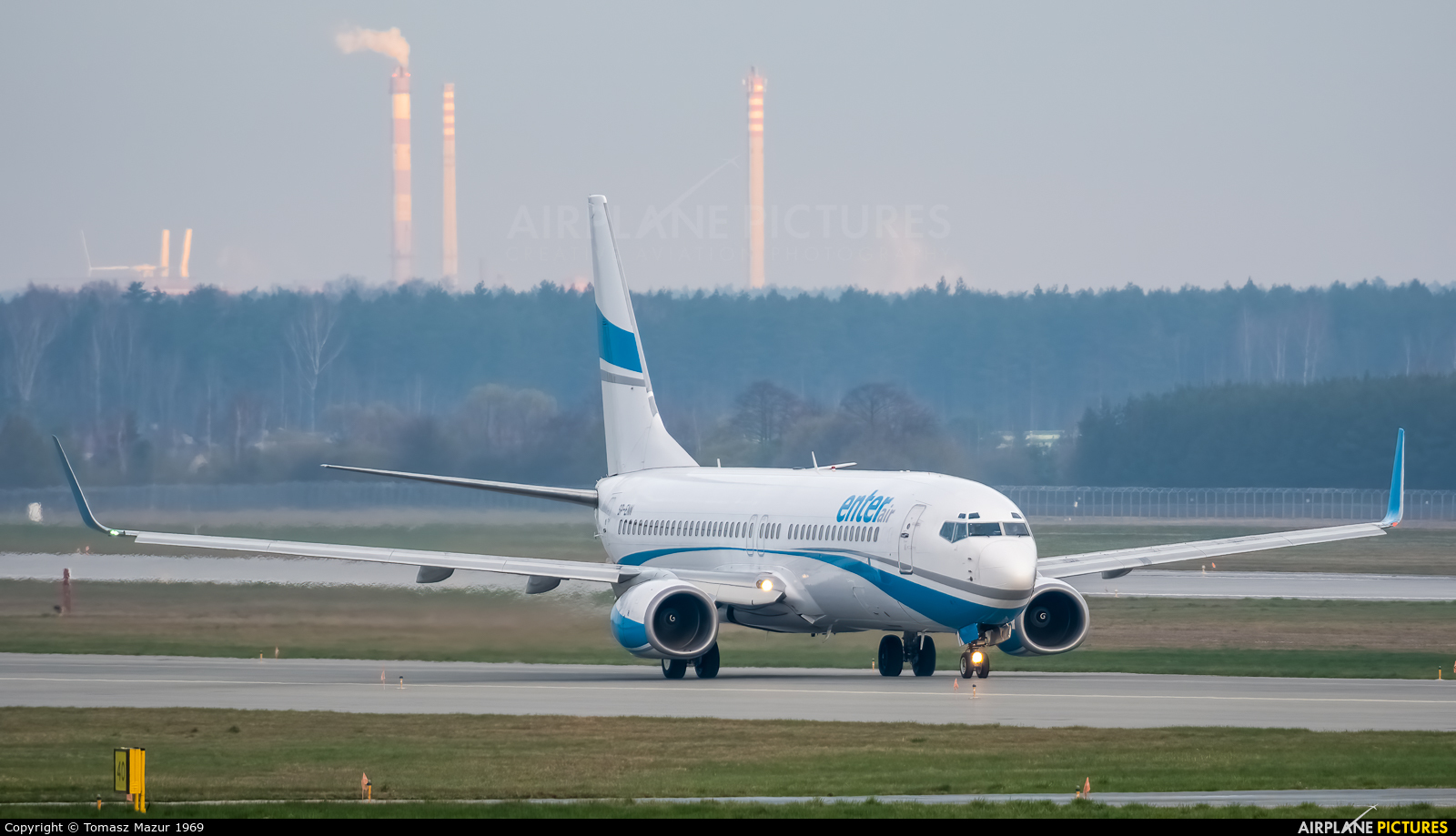 Enter Air SP-ENN aircraft at Katowice - Pyrzowice