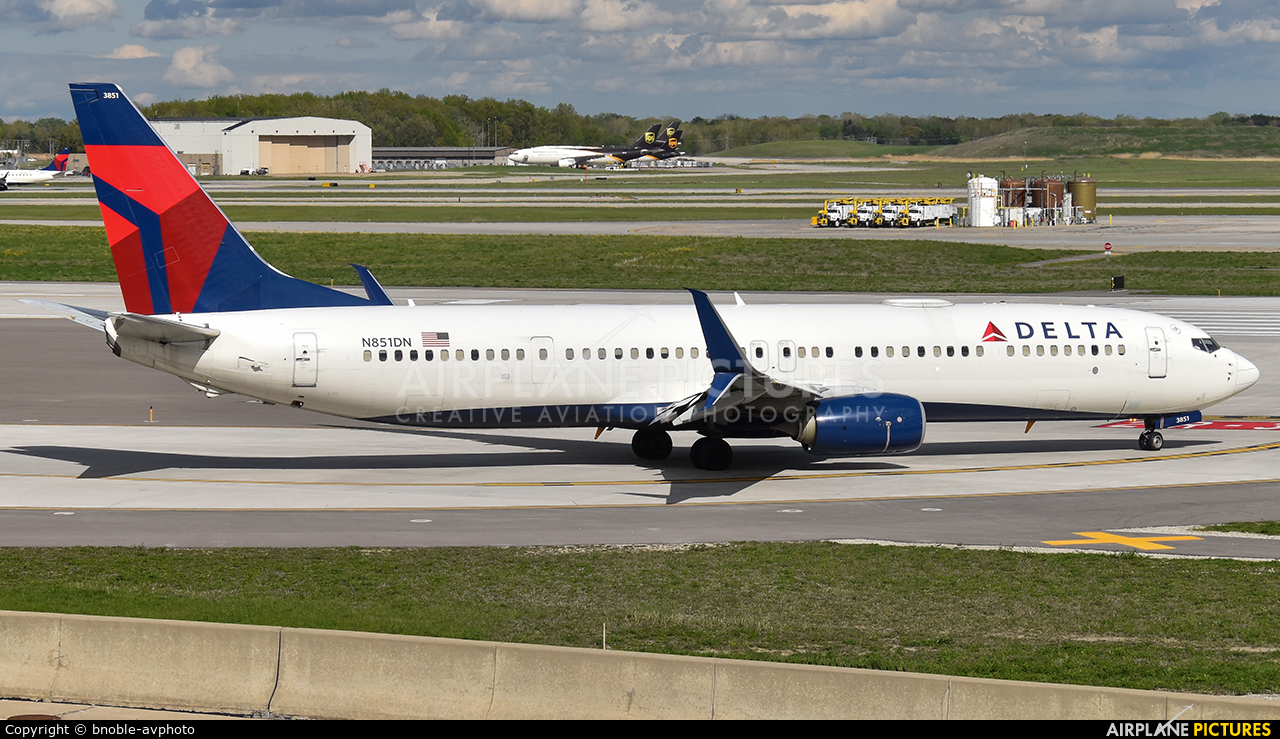 Delta Air Lines N851DN aircraft at Detroit - Metropolitan Wayne County