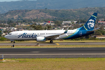 N568AS - Alaska Airlines Boeing 737-800
