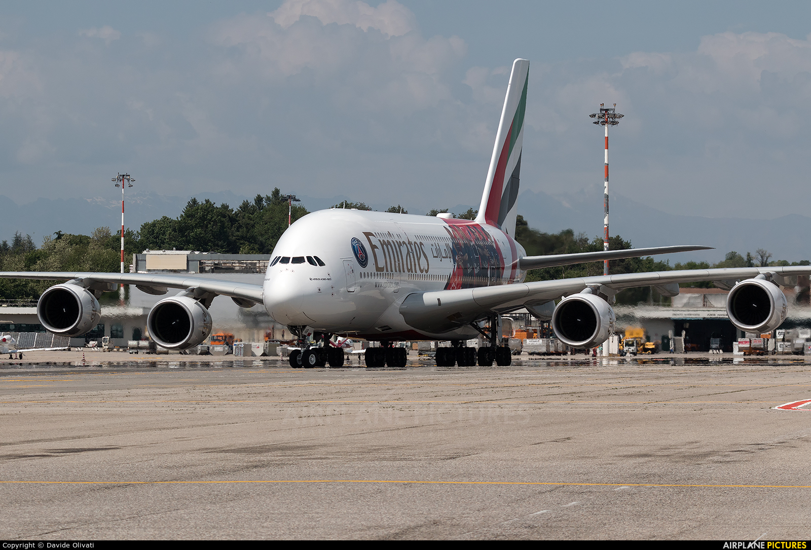 Emirates Airlines A6-EUB aircraft at Milan - Malpensa
