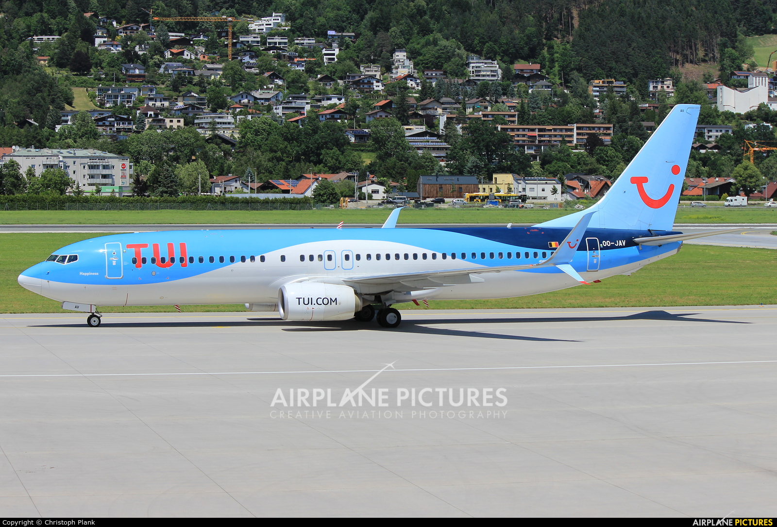Jetairfly (TUI Airlines Belgium) OO-JAV aircraft at Innsbruck