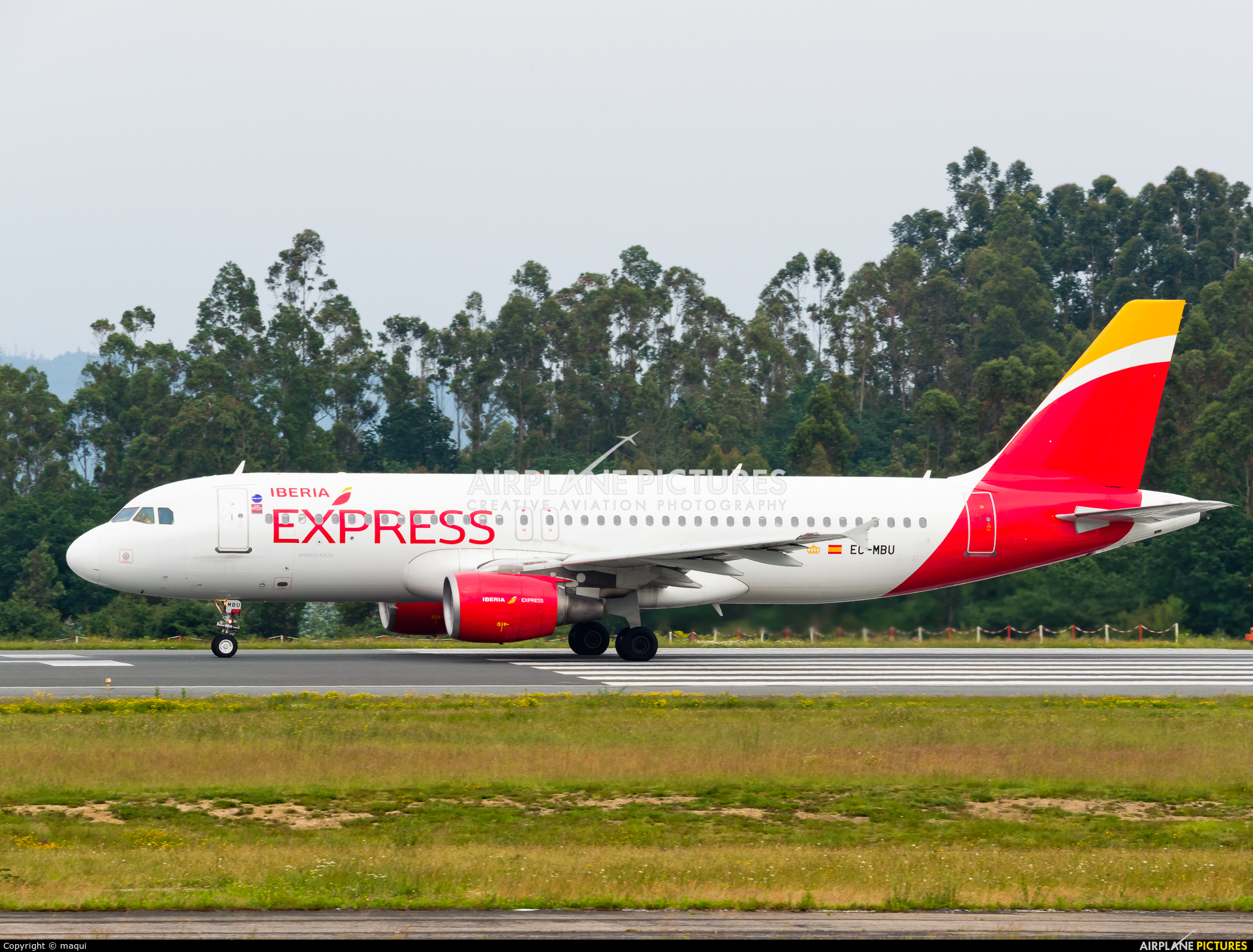 Iberia Express EC-MBU aircraft at Santiago de Compostela