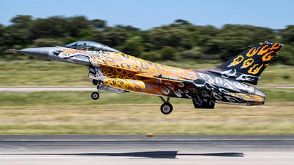 15116 - Portugal - Air Force General Dynamics F-16A Fighting Falcon