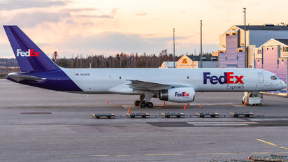 N912FD - FedEx Federal Express Boeing 757-200F