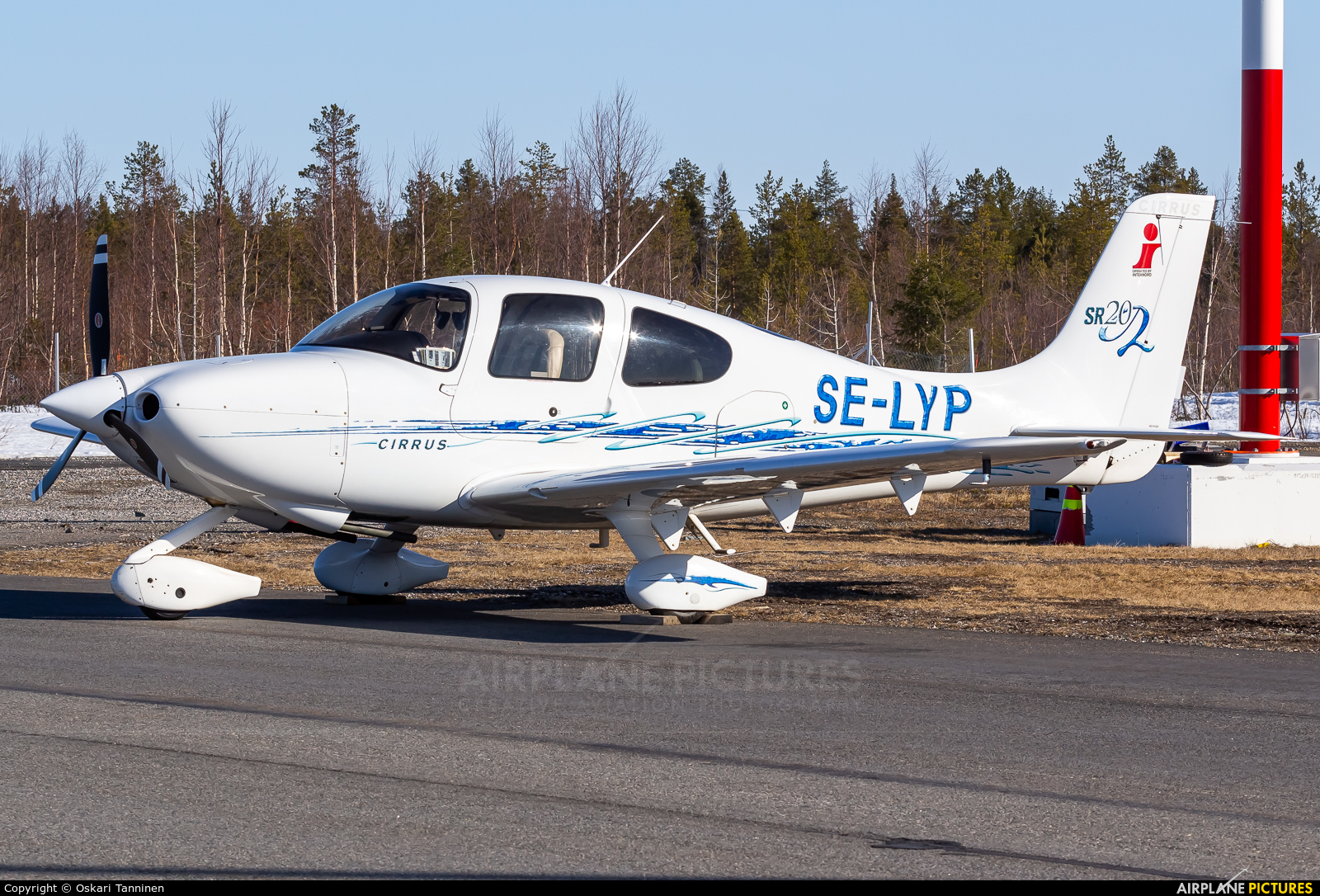 Private SE-LYP aircraft at Kittilä