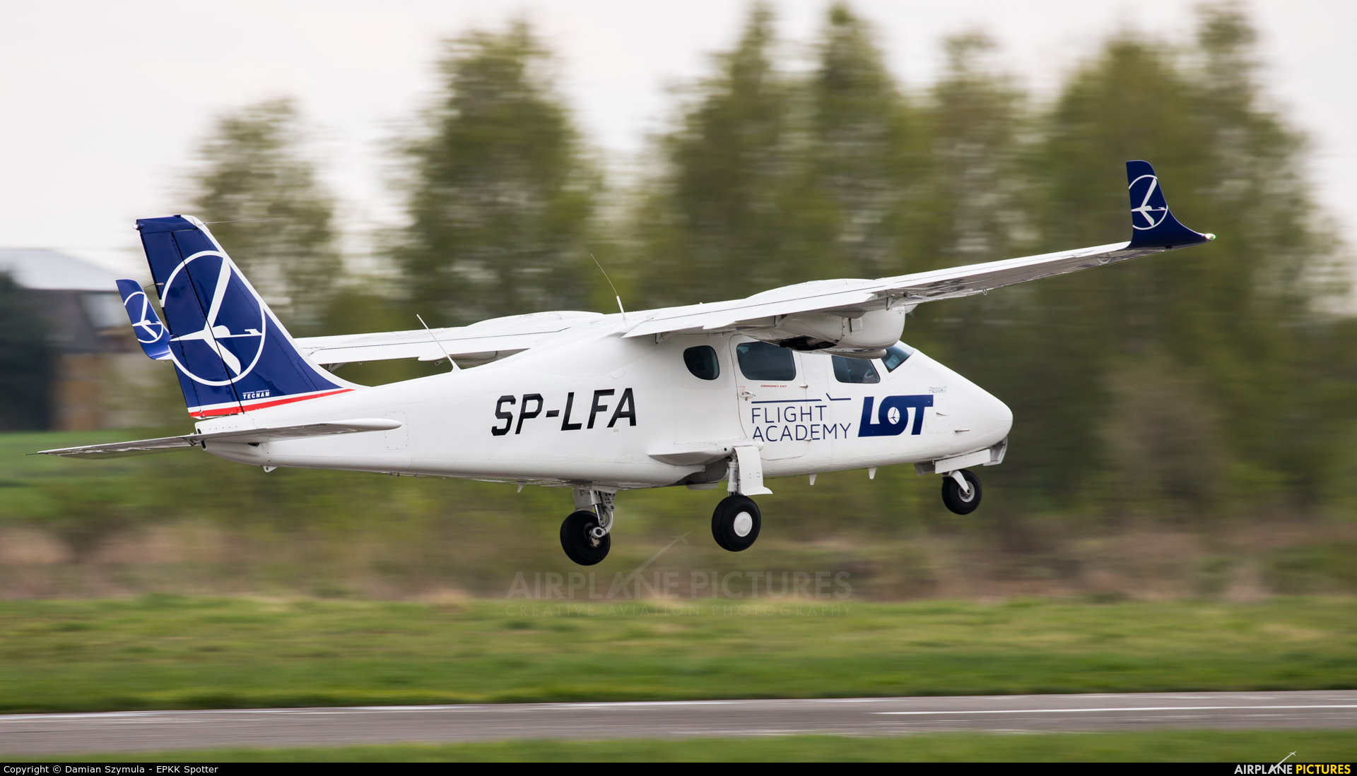 LOT Flight Academy SP-LFA aircraft at Piotrków Trybunalski