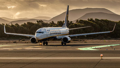 EI-ENF - Ryanair Boeing 737-800