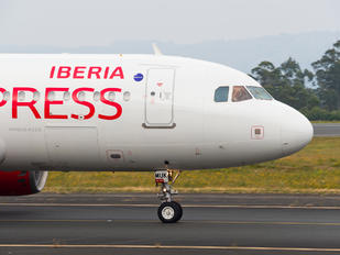 EC-MUK - Iberia Express Airbus A320