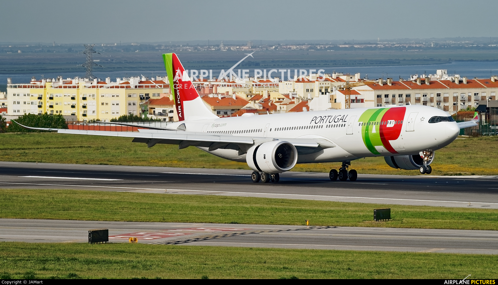 TAP Portugal CS-TUR aircraft at Lisbon