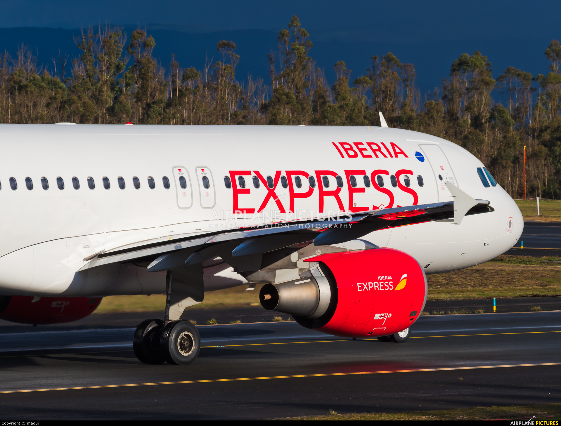 Iberia Express EC-LUD aircraft at Santiago de Compostela