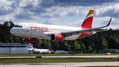 EC-LVQ - Iberia Express Airbus A320